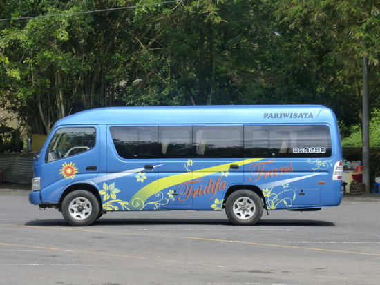 Mein Bus steht zur Abfahrt bereit