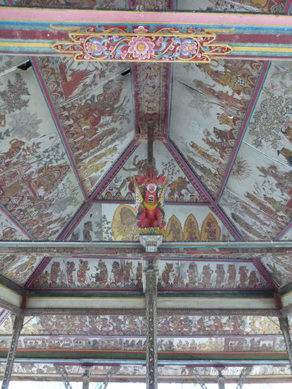 Gerichtshalle " Kertha Gosa " in Klungkung mit seinen Motiven von Kämpfen und Gerichtsurteilen