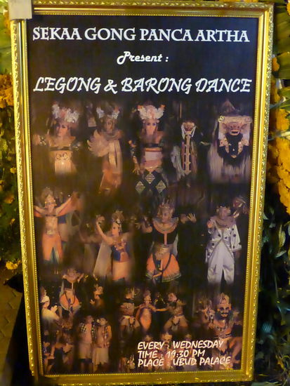 Zu den bekanntesten Hinduritualen auf Bali gehören auch die berühmten Tanzdarstellungen wie z.b. der Barong , der Legong oder auch der Kecak Tanz den ich in einen späteren Kapitel noch erwähnen werde.