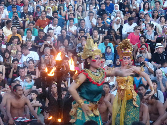 Kecak &amp; Fire Dance am Uluwatu Tempel auf Bali