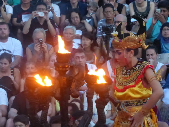 Kecak &amp; Fire Dance am Uluwatu Tempel auf Bali
