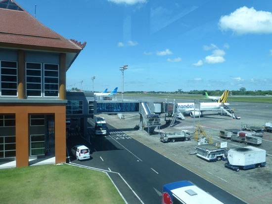 Das Flugvorfeld am Airport von Bali