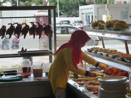 Leckere Hähnchen ... ich meine natürlich die links an der Stange baumeln 