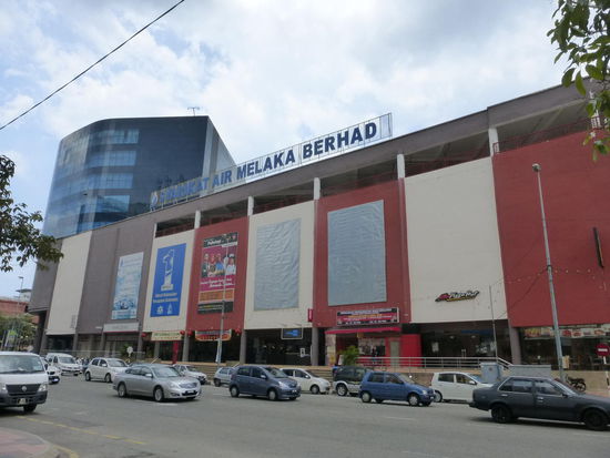 Weiter geht es durch den modernen Teil von Malakka