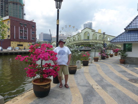 Ich an der Uferpromenade in  Malakka