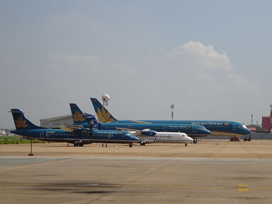 Vietnam Airlines am Airport in Saigon
