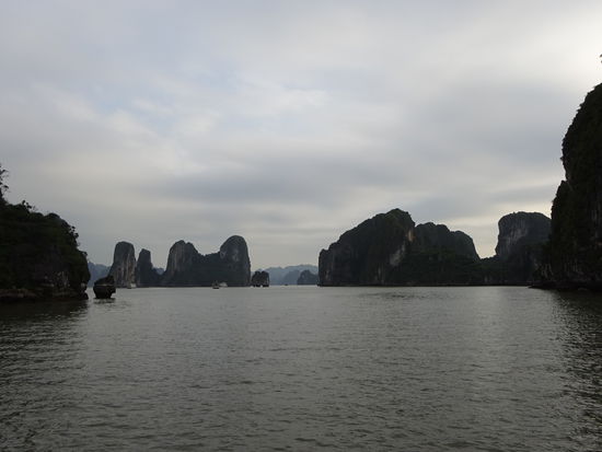 Fahrt durch die Halong Bucht in Vietnam