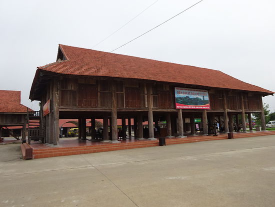 Ankunft am  Chua Bai Dinh Tempel im Gebiet Trang An