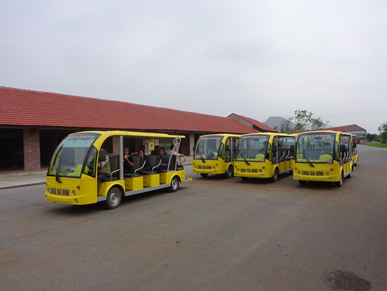 Die Shuttlebuse die mich auf dem Gelände von Ort zu Ort brachten