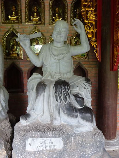 Tempelkomplex  Chua Bai Dinh in Trang An