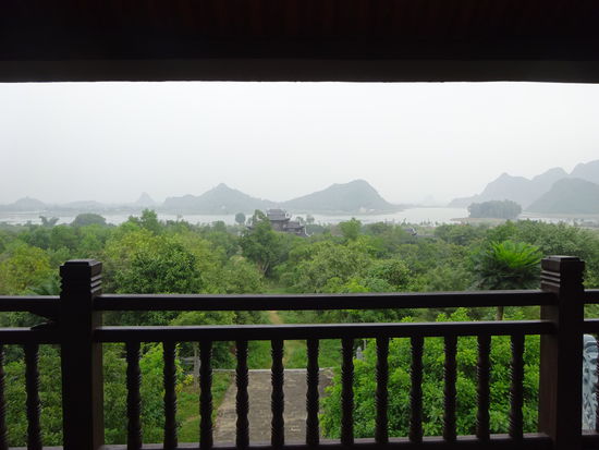 Wunderschöne Aussicht auf die Landschaft Trang An in der Provinz Ninh Binh