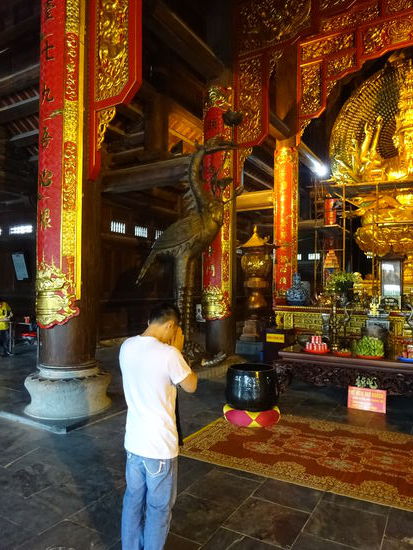 Tempelkomplex  Chua Bai Dinh in Trang An