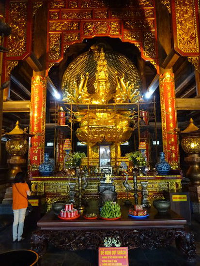 Tempelkomplex  Chua Bai Dinh in Trang An