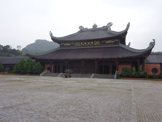 Tempelkomplex  Chua Bai Dinh in Trang An