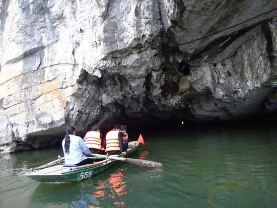 Da kommt schon die erste Grotte