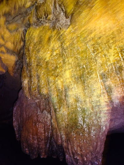 In der Grotte des Nationalpark  " Trang An "