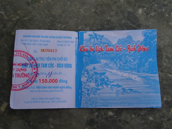 Eintritt Nationalpark 5000 VND + 150000 VND für das Boot = 8,25 Euro dazu auch hier wieder Trinkgeld für Bootsführerin von 50000 VND = 2,65 Euro also insgesamt 10,90 Euro  !!