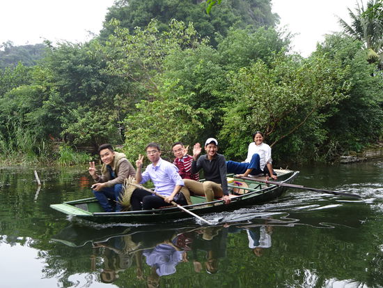 Die ersten kommen schon wieder zurück und sind gut gelaunt