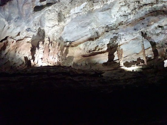 Fahrt durch die  Phong Nha Höhle im Ke Bang Nationalpark