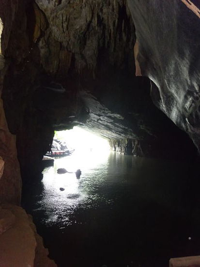 Fahrt durch die  Phong Nha Höhle im Ke Bang Nationalpark