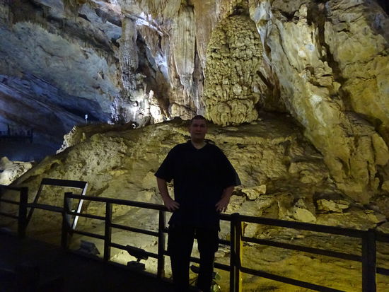 Ich in der Paradieshöhle im Ke Bang Nationalpark