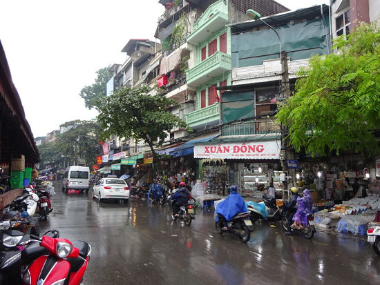 Weiter geht es in Richtung Dong Xuan Markt