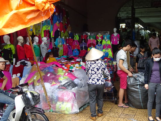 Dong Xuan Markt Hanoi