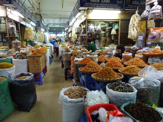Dong Xuan Markt Hanoi