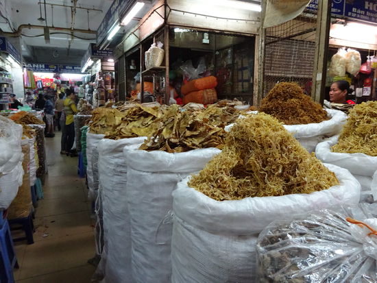 Dong Xuan Markt Hanoi