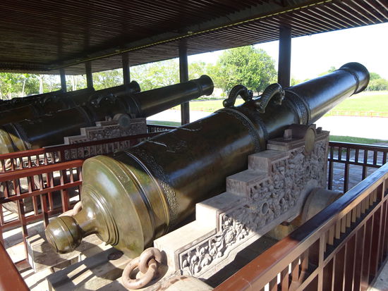 Die 9 heiligen Kanonen