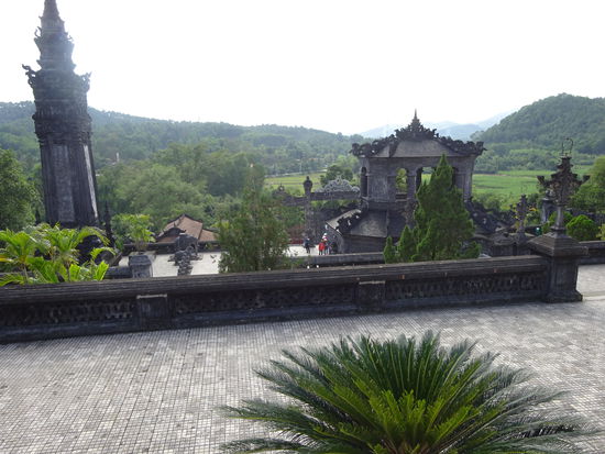 Blick vom Grab von Khai Dinh
