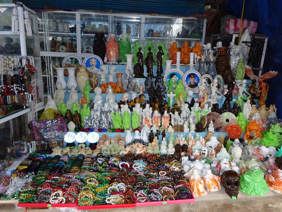 Schnitzereien aus Marmor und andere Souveniers