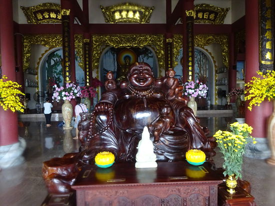 Tempel der Linh Ung Pagode auf dem Affenberg