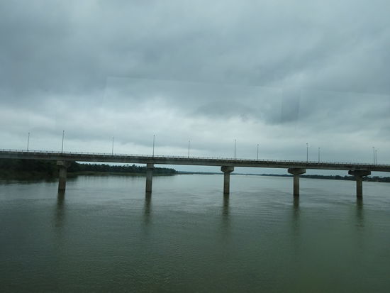 Mit dem Bus geht es nach dem Frühstück nach My Son