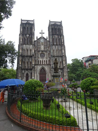 Die von französischen Baumeistern errichtete St. Joseph Kathedrale aus dem Jahre 1883
