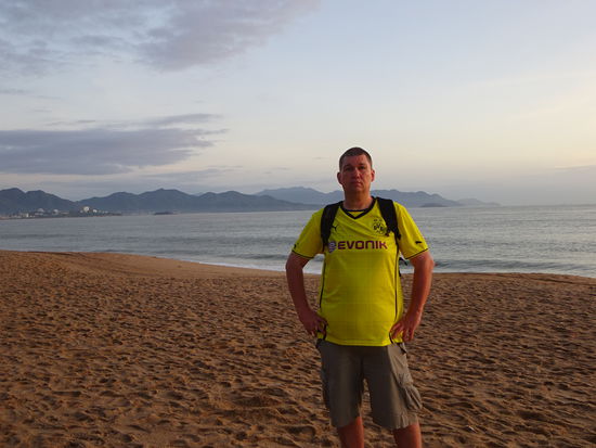 Ich am Strand von Nha Trang am frühen Morgen