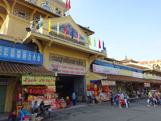 Mitten im chinesischen Zentrum von Saigon im  Distrikt Nr. 5  liegt der Binh Tay Markt