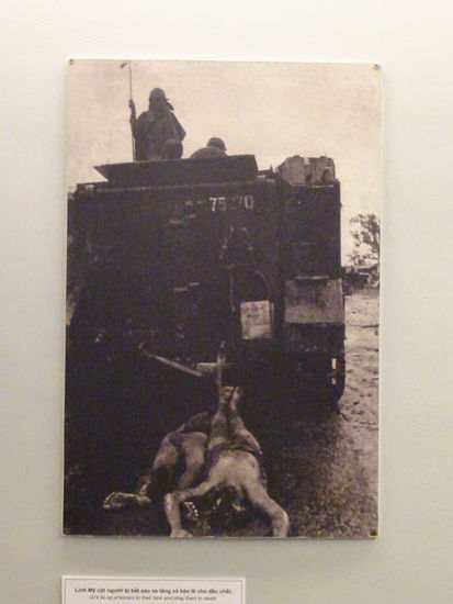 Grausame Fotos im  Kriegsrelikte - Museum in Saigon