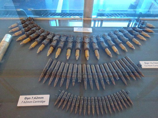 Munition im  Kriegsrelikte - Museum in Saigon