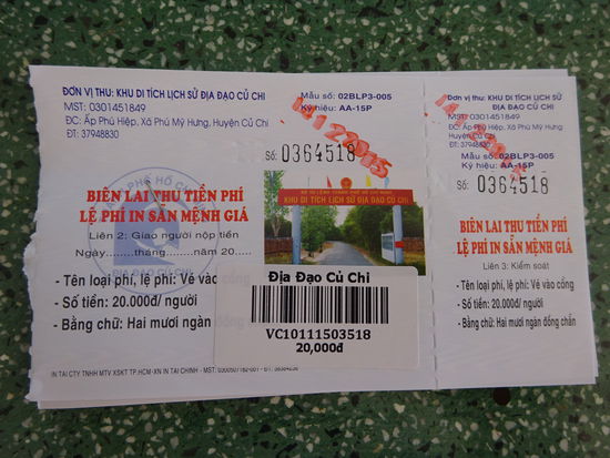 Ticket für die Cu Chi Tunnel für 20000 VND = 0,80 Euro war aber schon in meinem Ausflug enthalten wo für ich 375000 VND = 15 Euro bezahlte