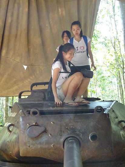 Die jungen Leute hatten offensichtlich ihren Spaß ... ob sie auch den Ernst dahinter verstanden haben ??? 