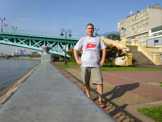 Ich am Saigon Fluss