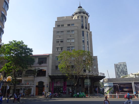 Weiter geht es durch die Straßen von Saigon