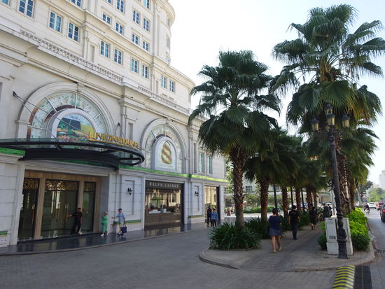 Weiter geht es durch die Straßen von Saigon