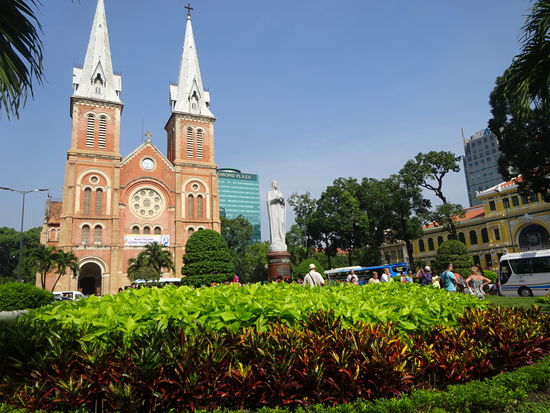 Die 1890 eröffnete Kathedrale Notre Dame ist ein weiteres Wahrzeichen von Saigon