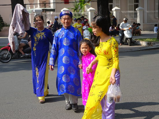 Diese Familie war zu Besuch in Saigon und kommt eigentlich aus einem der Minderheiten Dörfer im Norden von Vietnam