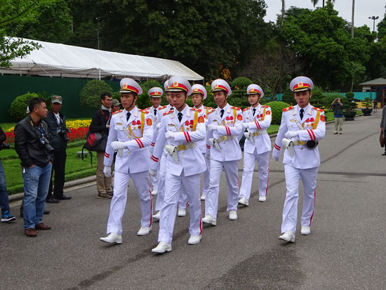 Wachsoldaten am Mausoleum