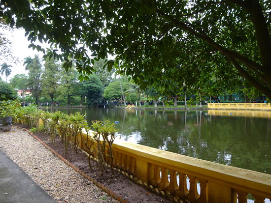 Schöner See in der Gartenanlage