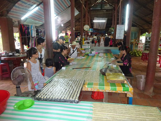 Herstellung von Kokusnuss Bonbons