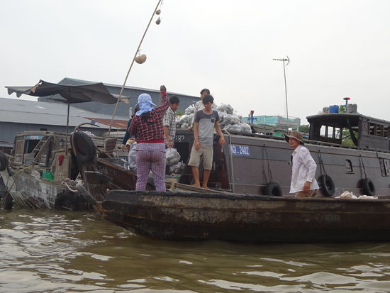 Schwimmender Markt von Cai Rang im Mekong Delta